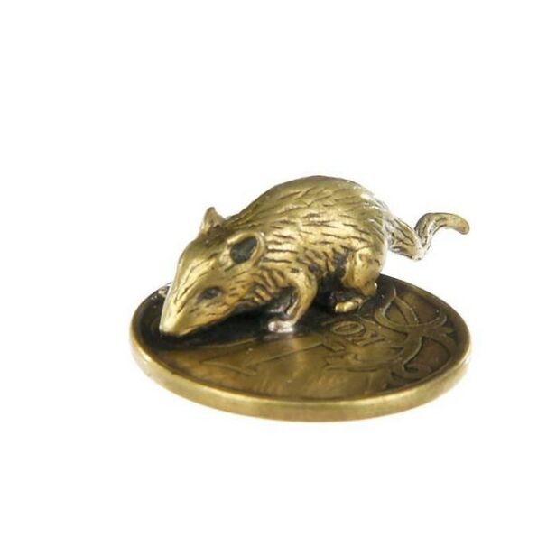 Amulet of a purse mouse with a coin for luck in money matters